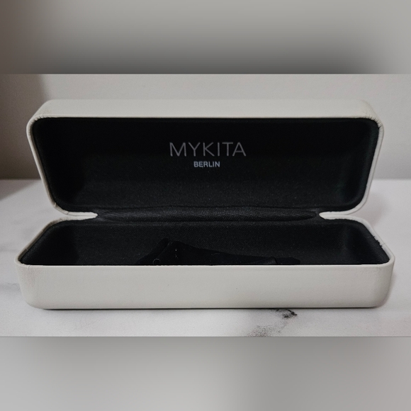 Gray Mykita Berlin Hard Eyeglass Case & Mykita Branded Microfiber Cloth - Picture 1 of 2